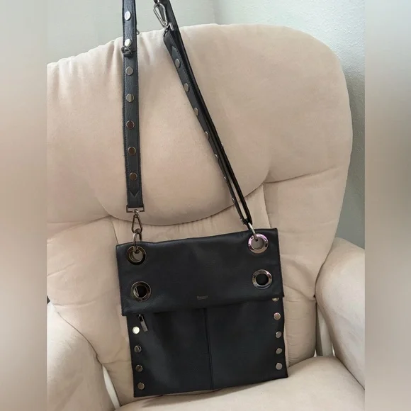 Hammitt Large Montana Adjustable Black Leather Shoulder/Crossbody Bag - Picture 2 of 16